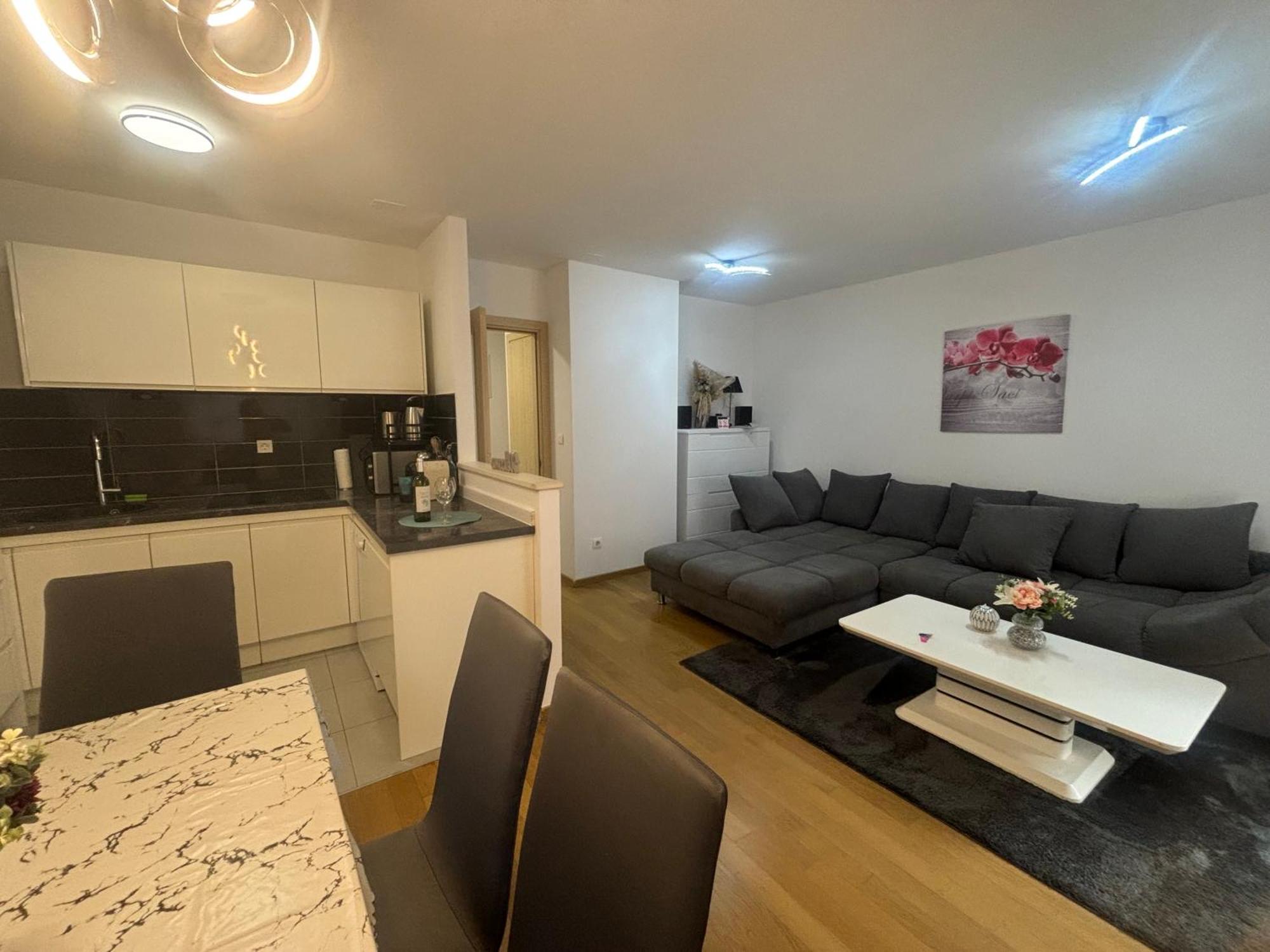 Apartment Dalmatinos Split Znjan Exterior foto